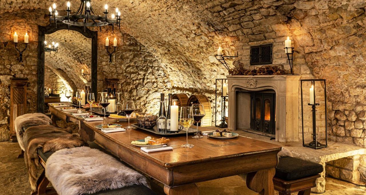 Victor'S Residenz-Hotel Schloss Berg Nennig Eksteriør billede The restaurant