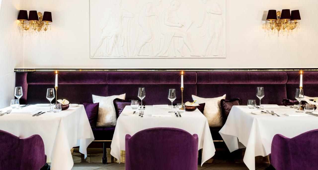 Victor'S Residenz-Hotel Schloss Berg Nennig Eksteriør billede Restaurant AOC