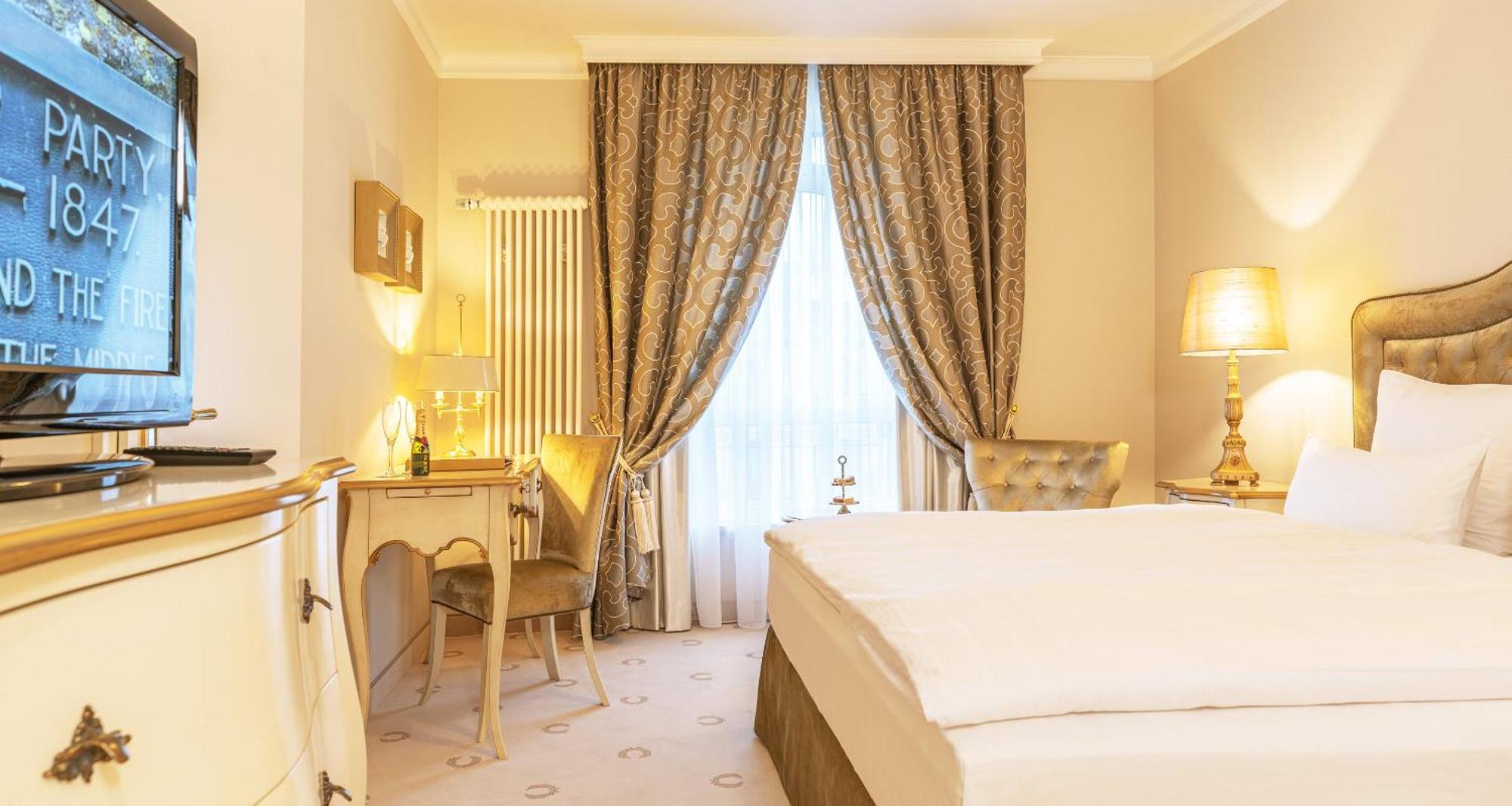 Victor'S Residenz-Hotel Schloss Berg Nennig Eksteriør billede