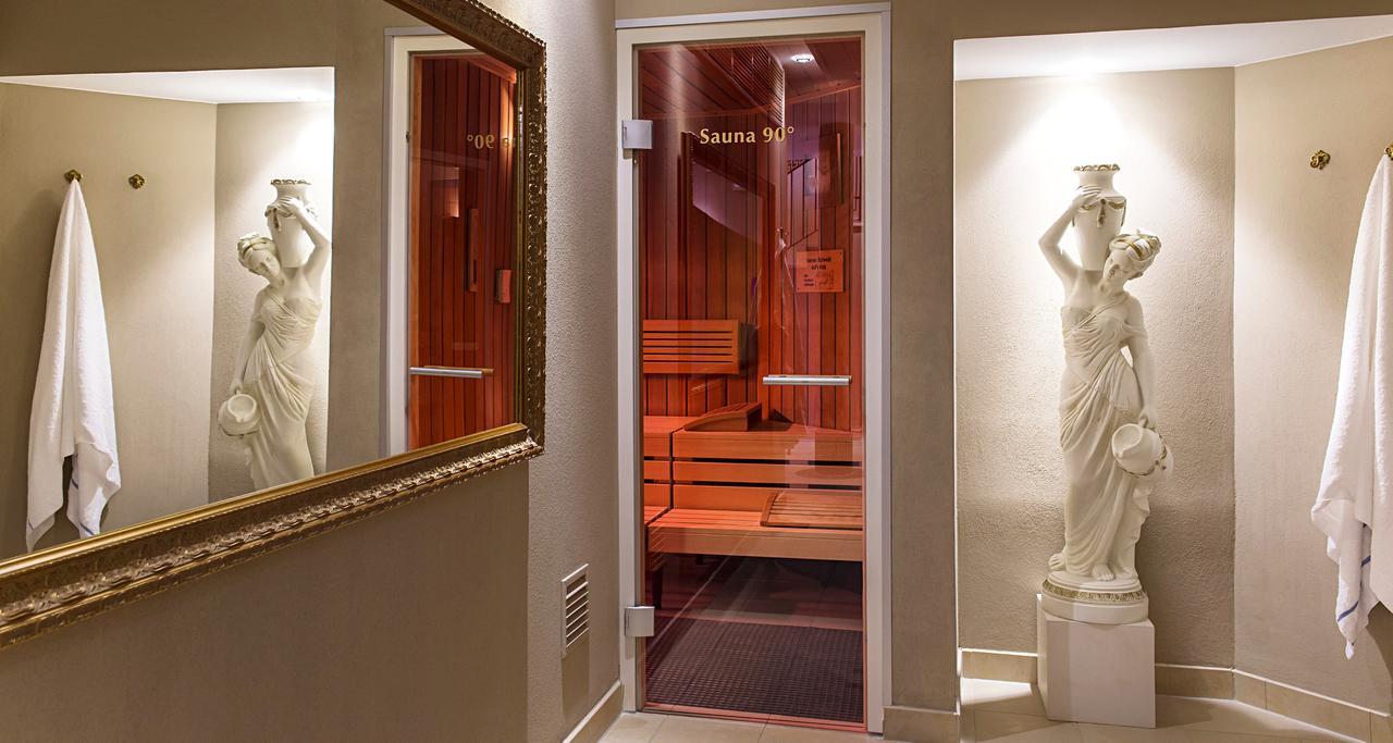 Victor'S Residenz-Hotel Schloss Berg Nennig Værelse billede Sauna